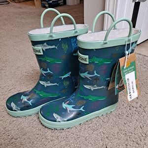 Boys Lone Cone Shark Rainboots